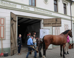 Schmiedearbeiten beim Orangenfest